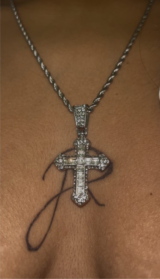 Mila Twist Necklace